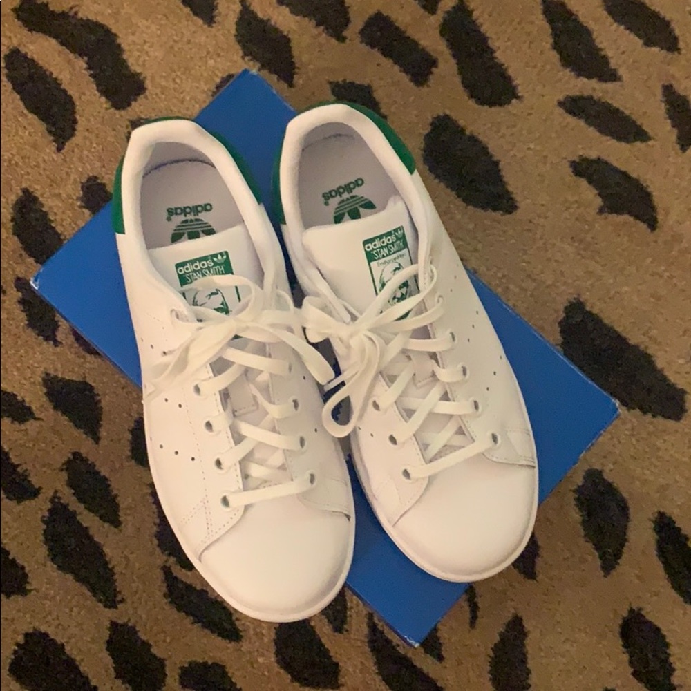 Adidas Stan smiths like new